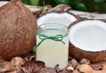 huile de coco pour nourrir les cheveux